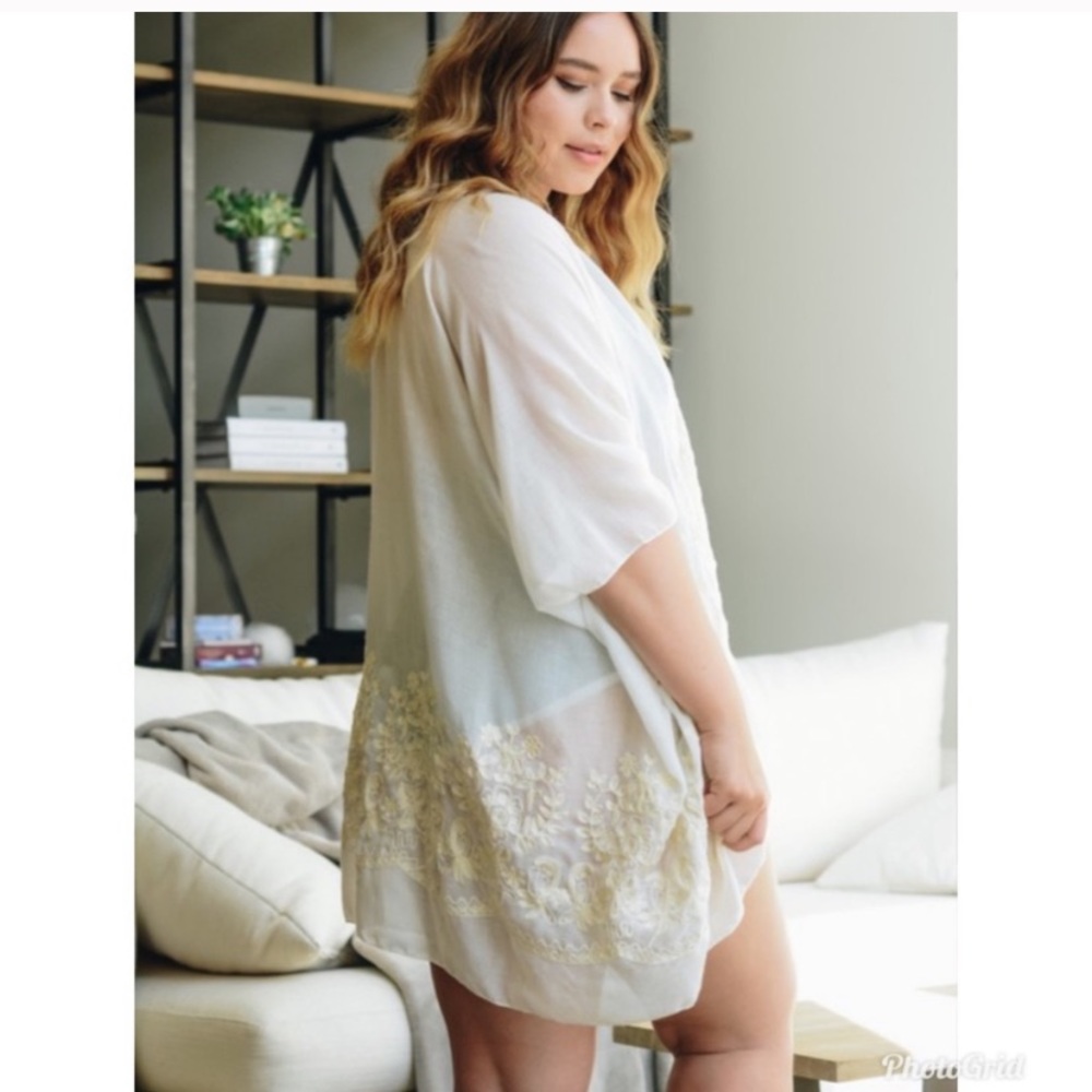 Restocked New Boho Floral Embroidered Kimono - Picture 7 of 8